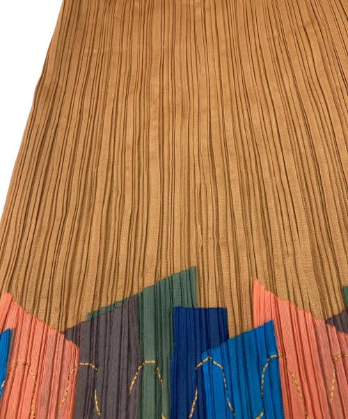 ISSEY MIYAKE（イッセイミヤケ）ISSEY MIYAKE (イッセイミヤケ) プリーツワンピース ブラウン サイズ:3の古着・服飾アイテム