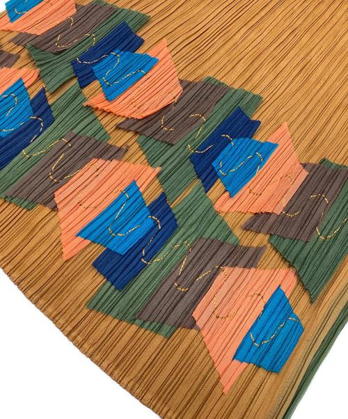 ISSEY MIYAKE（イッセイミヤケ）ISSEY MIYAKE (イッセイミヤケ) プリーツワンピース ブラウン サイズ:3の古着・服飾アイテム