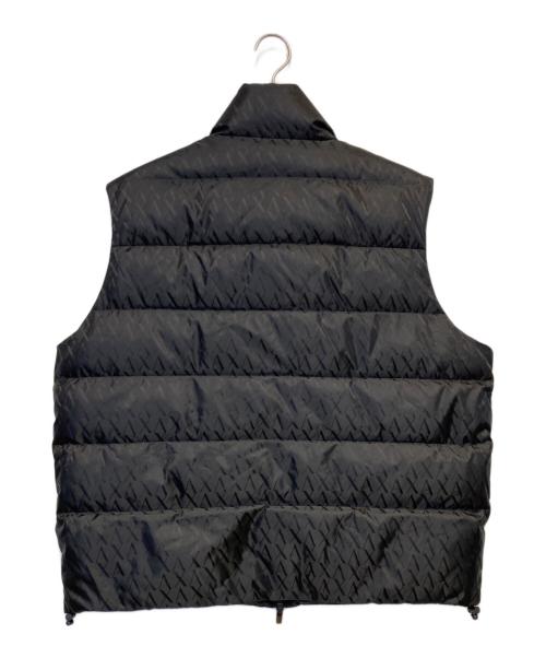 ARMANI EXCHANGE（アルマーニ エクスチェンジ）ARMANI EXCHANGE (アルマーニ エクスチェンジ) オールオーバーロゴ シャイニーダウンベスト ブラック サイズ:XLの古着・服飾アイテム