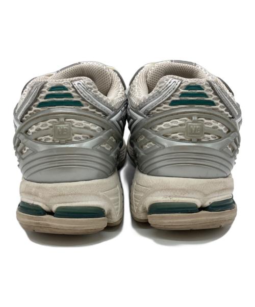 NEW BALANCE（ニューバランス）NEW BALANCE (ニューバランス) M1906REE シルバー×ホワイト サイズ:US6の古着・服飾アイテム