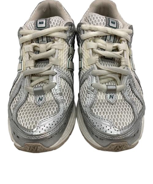 NEW BALANCE（ニューバランス）NEW BALANCE (ニューバランス) M1906REE シルバー×ホワイト サイズ:US6の古着・服飾アイテム