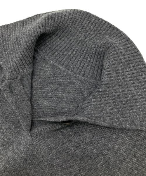 kurashi&trips publishing（クラシアンドトリップス パブリッシング）kurashi&trips publishing (クラシアンドトリップス パブリッシング) 襟付きニットセーター グレー サイズ:Freeの古着・服飾アイテム