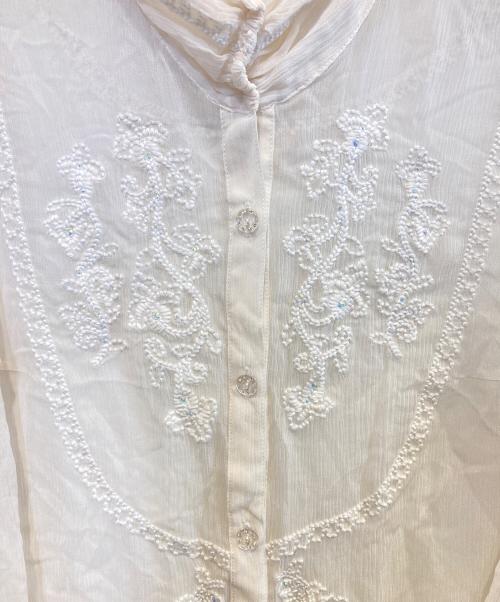 伊太利屋（イタリヤ）伊太利屋 (イタリヤ) シルクビジューブラウス ホワイト サイズ:9の古着・服飾アイテム