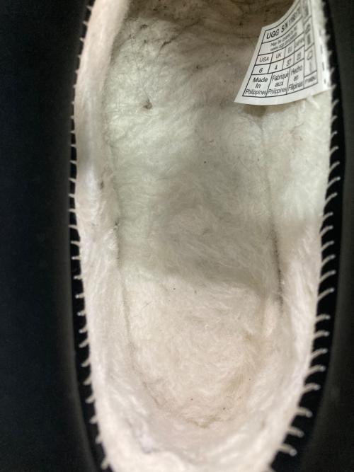 UGG（アグ）UGG (アグ) Classic Mini Dipper ブラック サイズ:USA6の古着・服飾アイテム