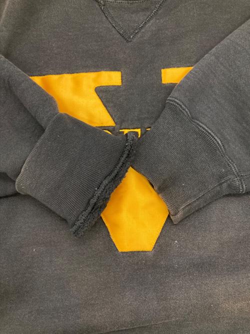 RUSSELL ATHLETIC（ラッセルアスレチック）RUSSELL ATHLETIC (ラッセルアスレチック) ［古着］クルーネックスウェット ブラック サイズ:XLの古着・服飾アイテム