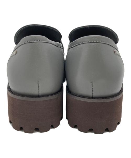 HIMIKO（ヒミコ）HIMIKO (ヒミコ) トラックソールビットローファー グレー サイズ:23.5の古着・服飾アイテム