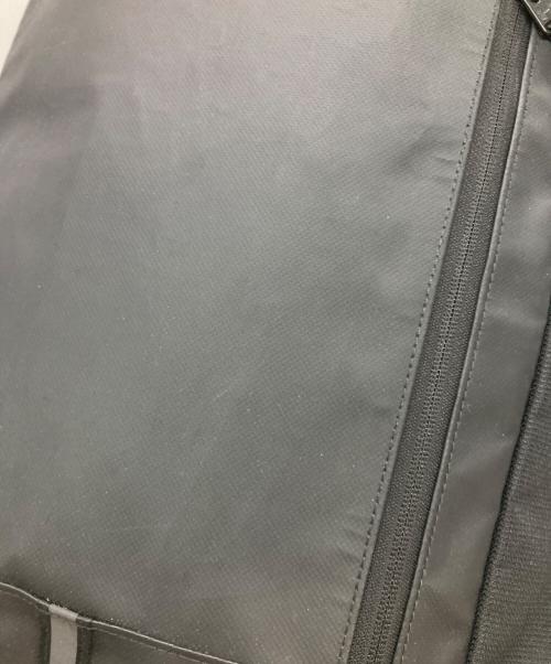 UNDER ARMOUR（アンダーアーマー）UNDER ARMOUR (アンダーアーマー) UAクール ターポリン バックパック4.0 ブラックの古着・服飾アイテム