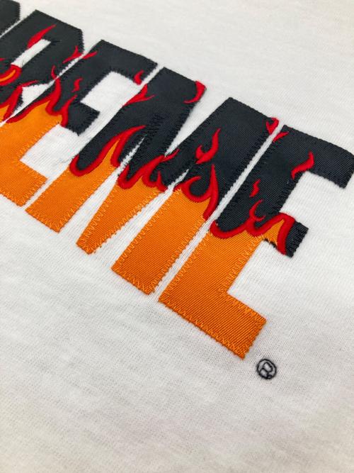 SUPREME（シュプリーム）SUPREME (シュプリーム) Flame S/S Top ホワイト サイズ:Sの古着・服飾アイテム