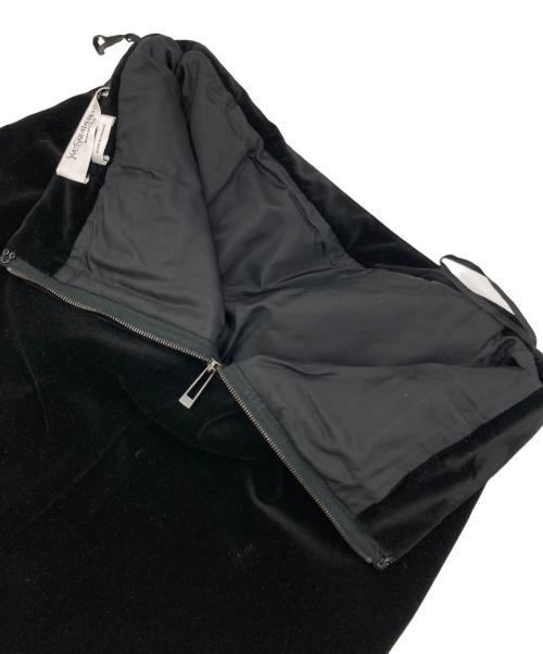 Yves Saint Laurent（イヴサンローラン）Yves Saint Laurent (イヴサンローラン) ベルベットタイトスカート ブラック サイズ:XSの古着・服飾アイテム