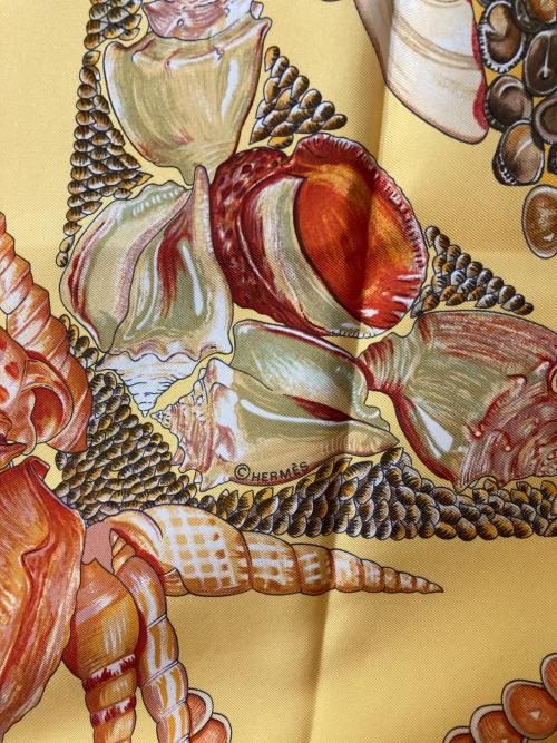 HERMES（エルメス）HERMES (エルメス) カレ90 イエローの古着・服飾アイテム