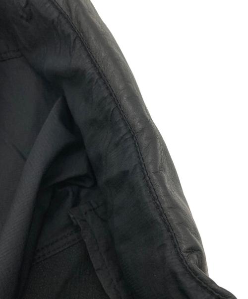 EMPORIO ARMANI（エンポリオ アルマーニ）EMPORIO ARMANI (エンポリオ アルマーニ) レザードッキングジップブルゾン ブラック×ネイビー サイズ:46の古着・服飾アイテム