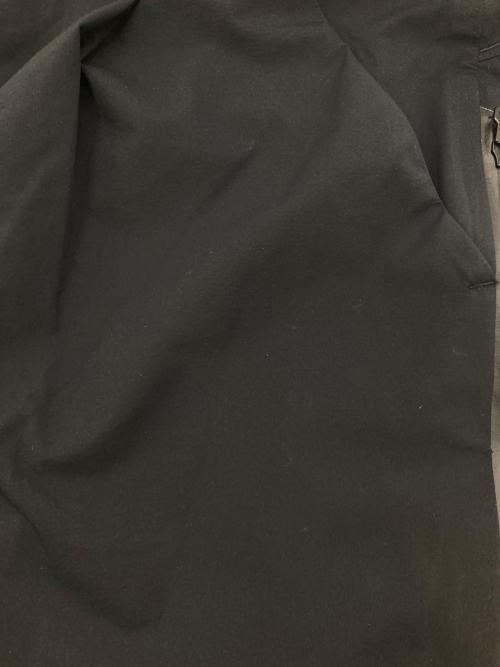 DESCENTE ALLTERRAIN（デザイント オルテライン）DESCENTE ALLTERRAIN (デザイント オルテライン) HARD SHELL VENTILATION PANTS ブラック サイズ:Lの古着・服飾アイテム