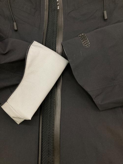 DESCENTE ALLTERRAIN（デザイント オルテライン）DESCENTE ALLTERRAIN (デザイント オルテライン) HARD SHELL JACKET CREAS ブラック サイズ:Lの古着・服飾アイテム