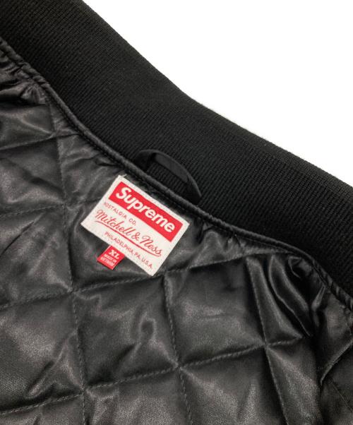 SUPREME（シュプリーム）SUPREME (シュプリーム) MITCHELL & NESS (ミッチェルアンドネス) Satin Varsity Jacket ブラック サイズ:XLの古着・服飾アイテム