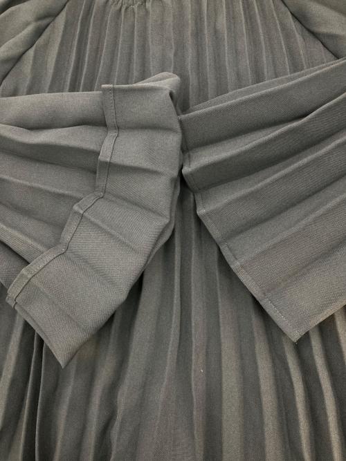 LEINWANDE（ラインヴァンド）LEINWANDE (ラインヴァンド) プリーツワンピース グレー サイズ:Freeの古着・服飾アイテム