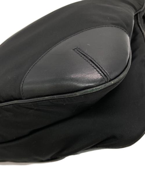 PRADA（プラダ）PRADA (プラダ) プレートロゴナイロンショルダーバッグ ブラックの古着・服飾アイテム