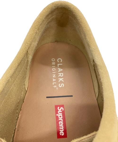 CLARKS（クラークス）CLARKS (クラークス) SUPREME (シュプリーム) ワラビーシューズ ベージュ サイズ:US9の古着・服飾アイテム