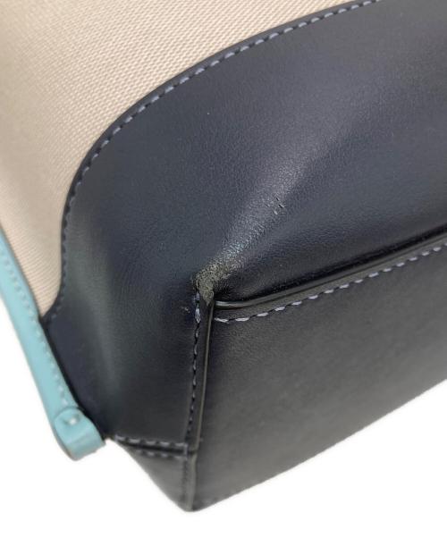 COACH（コーチ）COACH (コーチ) モリーバケット ベージュの古着・服飾アイテム