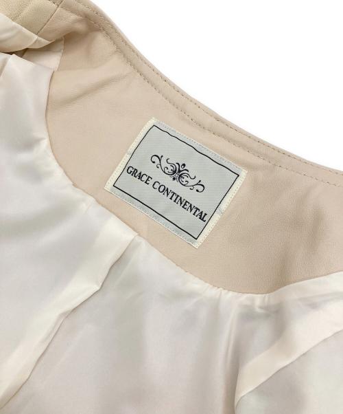 GRACE CONTINENTAL（（グレースコンチネンタル）GRACE CONTINENTAL (（グレースコンチネンタル) レザーノーカラーライダースジャケット アイボリー サイズ:36の古着・服飾アイテム