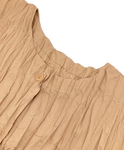 me ISSEY MIYAKE（ミーイッセイ ミヤケ）me ISSEY MIYAKE (ミーイッセイ ミヤケ) シワ加工チュニック ベージュ サイズ:Freeの古着・服飾アイテム
