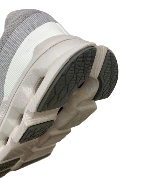 on（オン）on (オン) cloudrunner2 ホワイト サイズ:UK5の古着・服飾アイテム