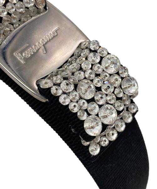 Ferragamo（フェラガモ）Ferragamo (フェラガモ) ヴァラリボンクリスタルカチューシャ ブラックの古着・服飾アイテム