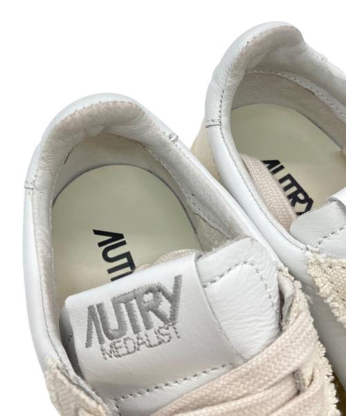 AUTRY（オートリー）AUTRY (オートリ―) MEDALIST LEATHER CANVA ホワイト サイズ:37の古着・服飾アイテム