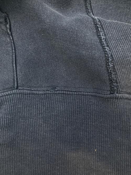 Champion REVERSE WEAVE（チャンピオン リバース ウィーブ）Champion REVERSE WEAVE (チャンピオン リバース ウィーブ) ［古着］プルオーバーパーカー ネイビー サイズ:Lの古着・服飾アイテム