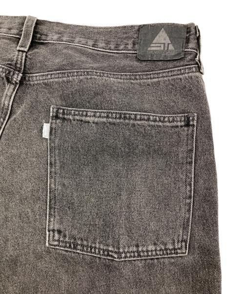 LEVI'S（リーバイス）LEVI'S (リーバイス) ルーズ フィットデニム ブラック サイズ:36×32の古着・服飾アイテム