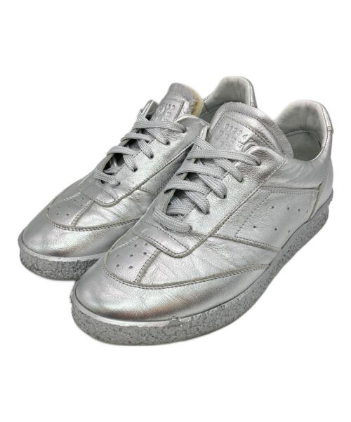 MM6 Maison Margiela（エムエムシックスメゾンマルジェラ）MM6 Maison Margiela (エムエムシックスメゾンマルジェラ) メタリックシルバースニーカー シルバー サイズ:41の古着・服飾アイテム