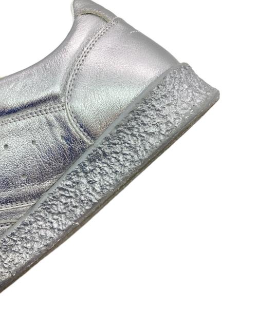 MM6 Maison Margiela（エムエムシックスメゾンマルジェラ）MM6 Maison Margiela (エムエムシックスメゾンマルジェラ) メタリックシルバースニーカー シルバー サイズ:41の古着・服飾アイテム