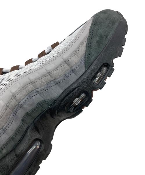 NIKE SB（ナイキエスビー）NIKE SB (ナイキエスビー) AIR MAX 95 ホワイト×ブラック サイズ:US9.5の古着・服飾アイテム