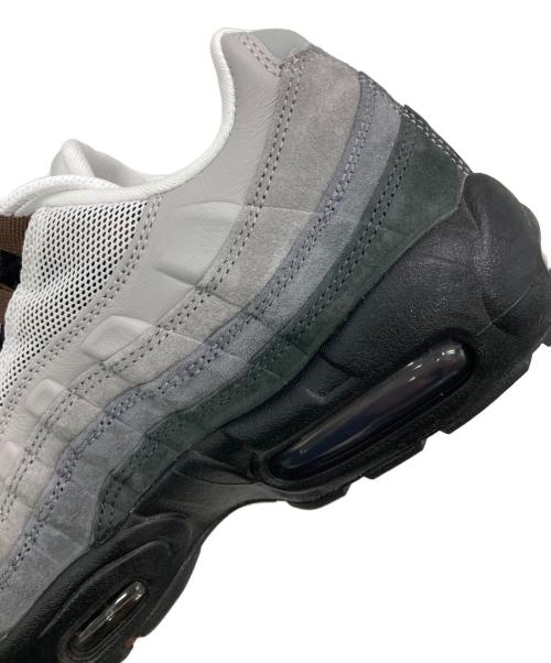 NIKE SB（ナイキエスビー）NIKE SB (ナイキエスビー) AIR MAX 95 ホワイト×ブラック サイズ:US9.5の古着・服飾アイテム