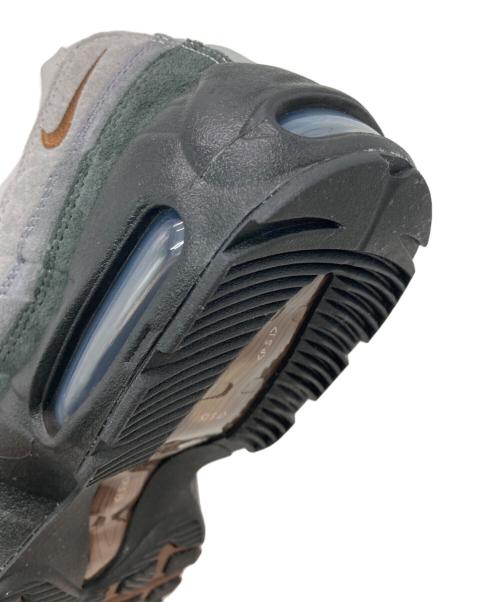 NIKE SB（ナイキエスビー）NIKE SB (ナイキエスビー) AIR MAX 95 ホワイト×ブラック サイズ:US9.5の古着・服飾アイテム