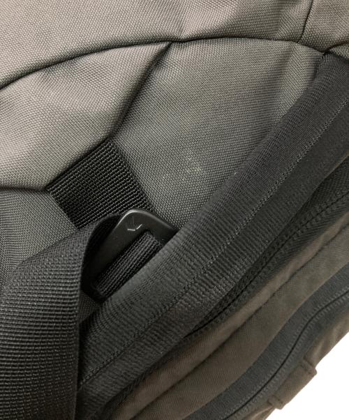 MINAAL（ミナール）MINAAL (ミナール) CARRY ON 2.0 グレーの古着・服飾アイテム