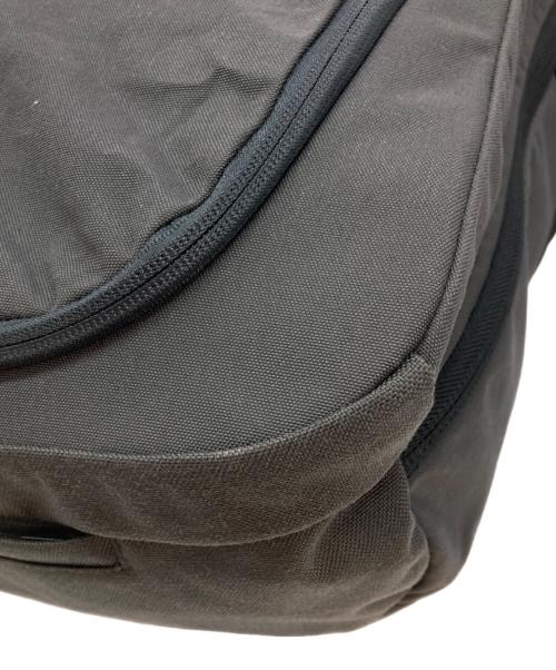 MINAAL（ミナール）MINAAL (ミナール) CARRY ON 2.0 グレーの古着・服飾アイテム
