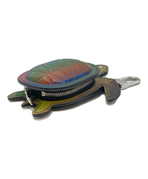 LOUIS VUITTON（ルイ ヴィトン）LOUIS VUITTON (ルイ ヴィトン) タートルポーチ バッグチャーム マルチカラーの古着・服飾アイテム