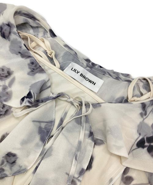 Lily Brown（リリーブラウン）Lily Brown (リリーブラウン) ラッフルバリエーションシアーブラウス ホワイト サイズ:Freeの古着・服飾アイテム