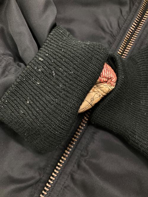 AVIREX（アヴィレックス）AVIREX (アヴィレックス) 50th Anniversary MA-1 SIGNATURE BIG LOGO ブラック サイズ:Freeの古着・服飾アイテム