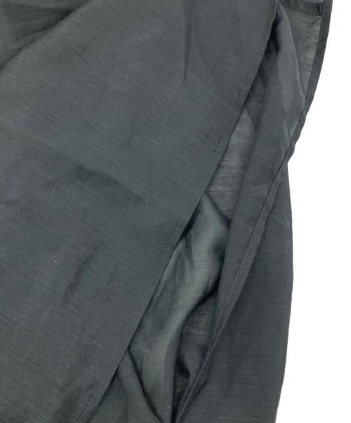 ISSEY MIYAKE（イッセイミヤケ）ISSEY MIYAKE (イッセイミヤケ) ノースリーブブラウス ブラック サイズ:2の古着・服飾アイテム