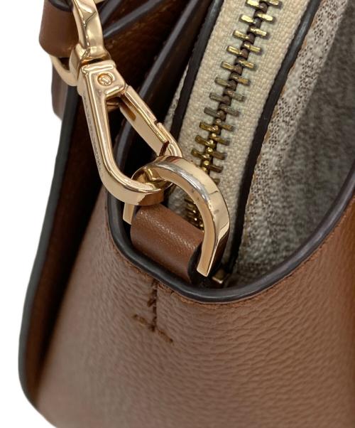 MICHAEL KORS（マイケルコース）MICHAEL KORS (マイケル・コース) ダリア2IN1サッチェルスモール ブラウン×ホワイトの古着・服飾アイテム