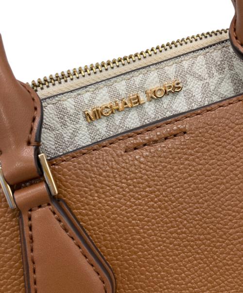 MICHAEL KORS（マイケルコース）MICHAEL KORS (マイケル・コース) ダリア2IN1サッチェルスモール ブラウン×ホワイトの古着・服飾アイテム