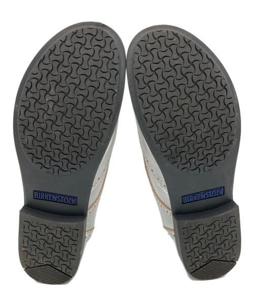 BIRKENSTOCK（ビルケンシュトック）BIRKENSTOCK (ビルケンシュトック) LARAMIE LOW シルバー サイズ:39の古着・服飾アイテム