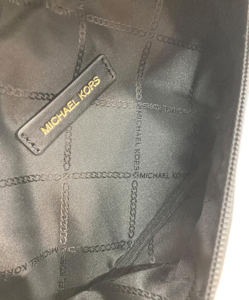 MICHAEL KORS（マイケル・コース）MICHAEL KORS (マイケル・コース) スレーターエクストラ スモールペプルド レザースリングバッグ ブラックの古着・服飾アイテム