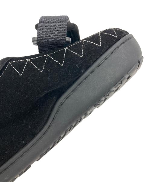 SUBU（スブ）SUBU (スブ) POTR (ピー・オー・ティー・アール) コラボスウェードスリッポン ブラック サイズ:26-27.5cmの古着・服飾アイテム