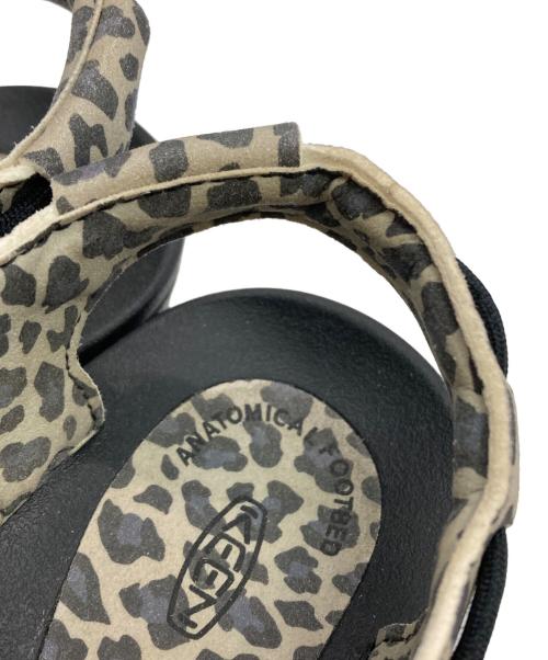 KEEN（キーン）KEEN (キーン) green label relaxing (グリーンレーベルリラクシング) UNEEK ベージュ×ブラック サイズ:US7.5の古着・服飾アイテム