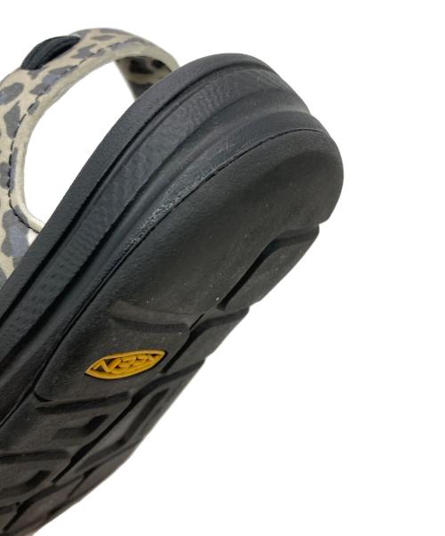 KEEN（キーン）KEEN (キーン) green label relaxing (グリーンレーベルリラクシング) UNEEK ベージュ×ブラック サイズ:US7.5の古着・服飾アイテム