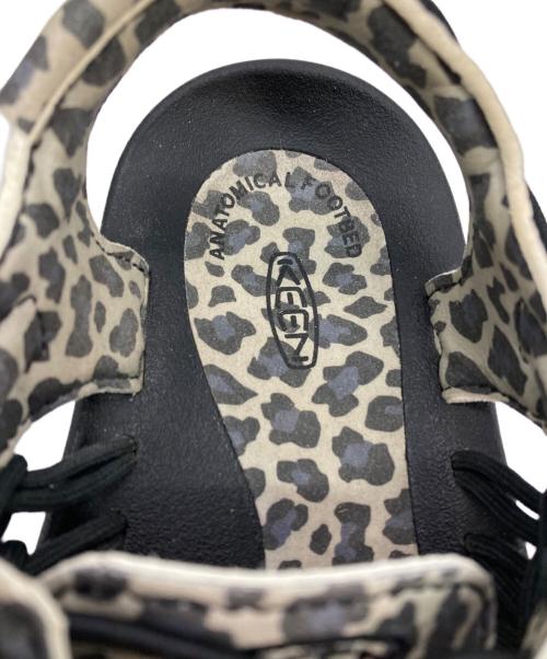 KEEN（キーン）KEEN (キーン) green label relaxing (グリーンレーベルリラクシング) UNEEK ベージュ×ブラック サイズ:US7.5の古着・服飾アイテム