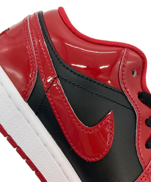 NIKE（ナイキ）NIKE (ナイキ) AIR JORDAN 1 LOW SE レッド×ブラック サイズ:US8.5 未使用品の古着・服飾アイテム