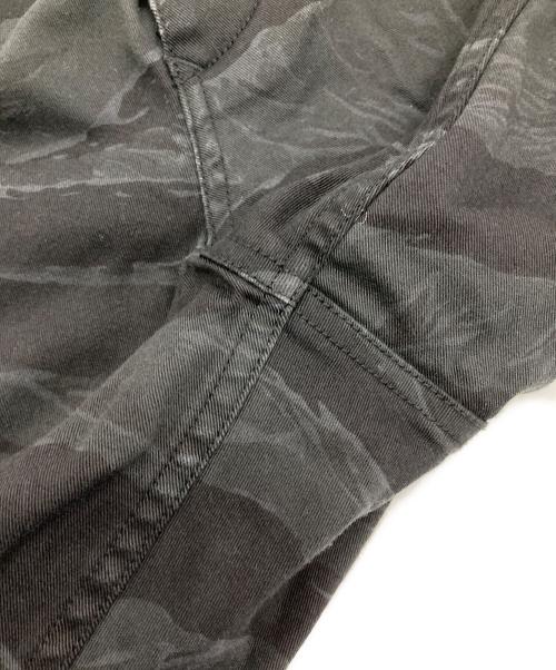 wjk（ダブルジェイケー）wjk (ダブルジェイケー) Tiger stripe shorts ブラック サイズ:Mの古着・服飾アイテム